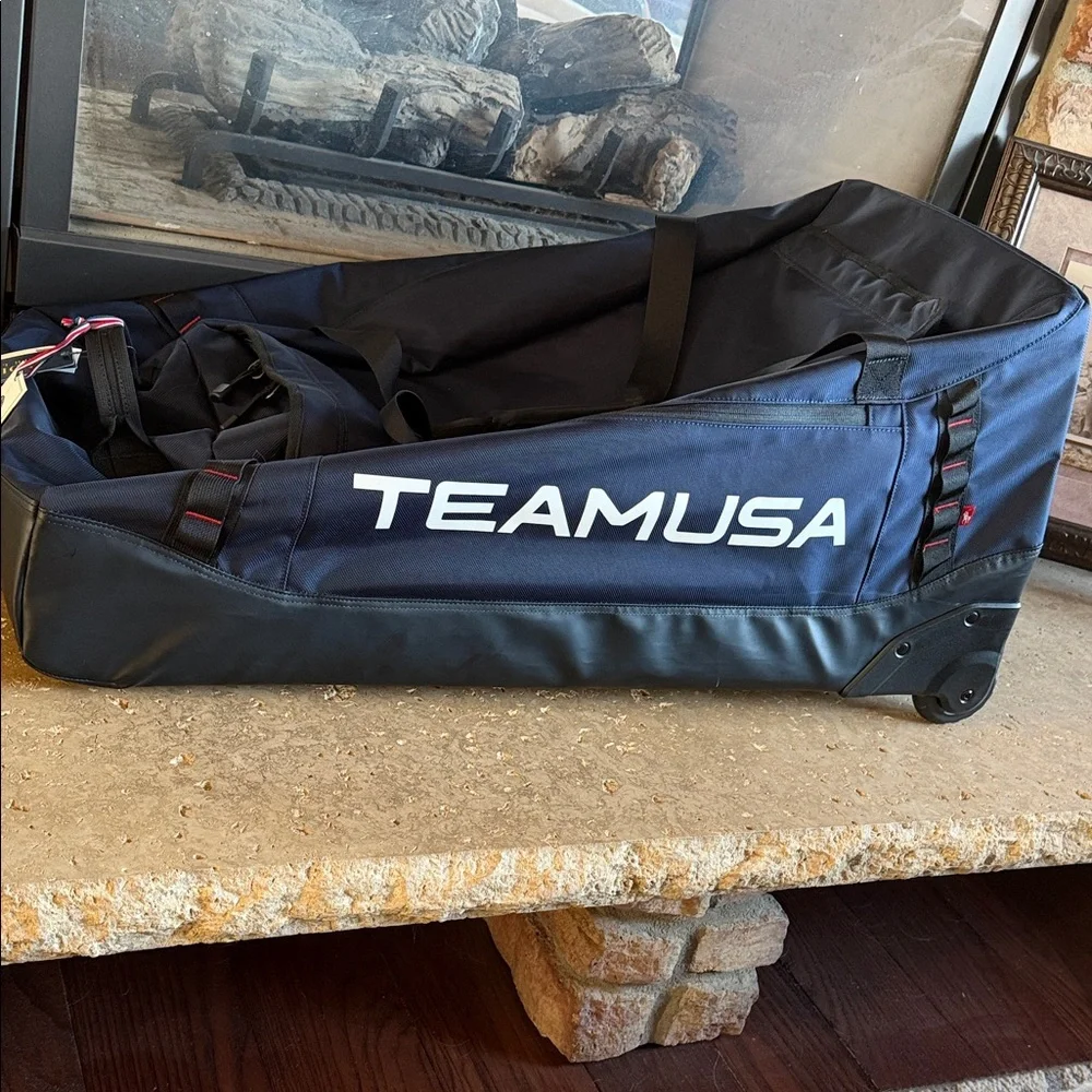 NWT Polo by Ralph Lauren 2022 Olympics Navy Team USA Duffle Bag with Rollers